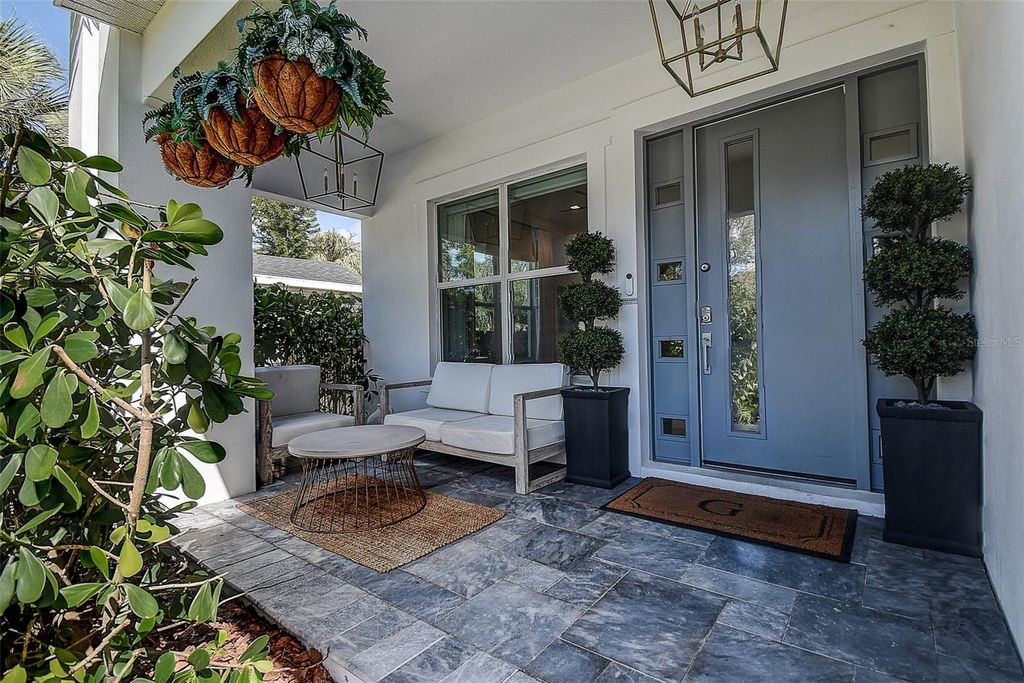 Image 2 of property listing at 3311 W PAUL AVENUE, Tampa, FL 33611
