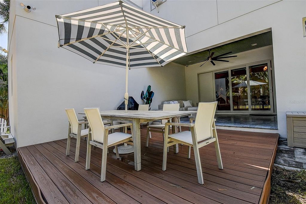 Image 25 of property listing at 3311 W PAUL AVENUE, Tampa, FL 33611