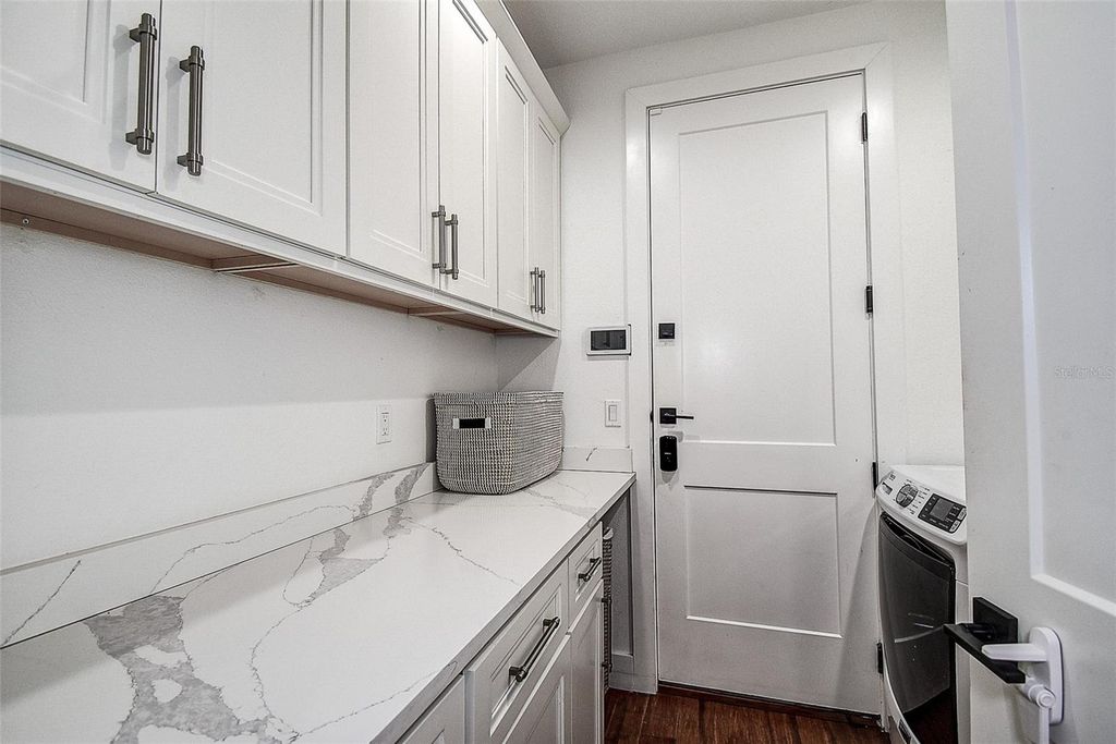 Image 33 of property listing at 3311 W PAUL AVENUE, Tampa, FL 33611