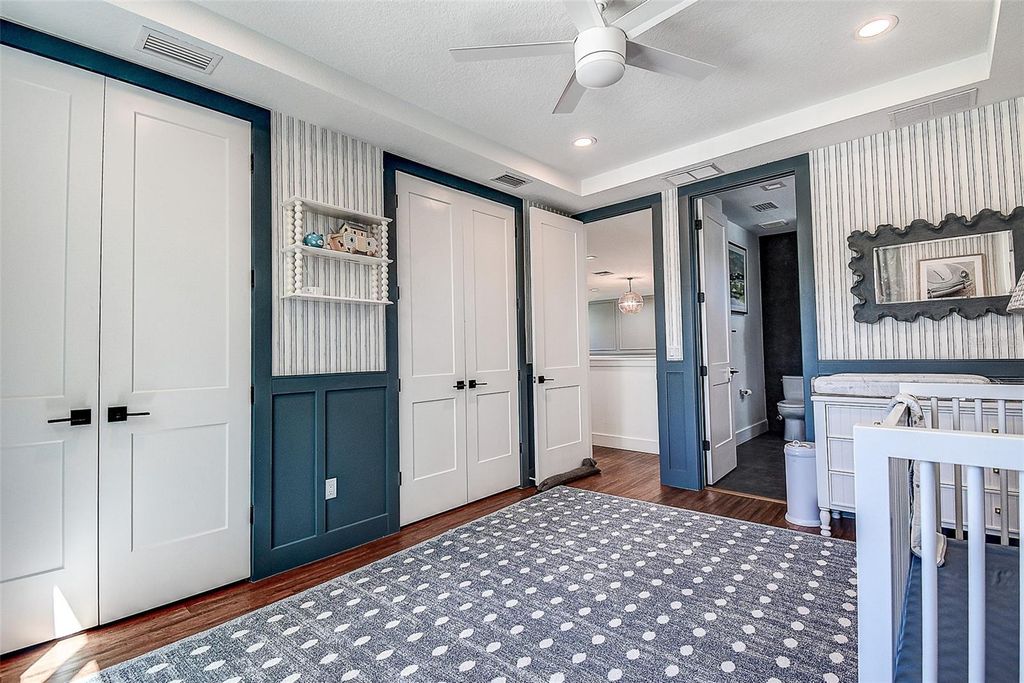 Image 48 of property listing at 3311 W PAUL AVENUE, Tampa, FL 33611