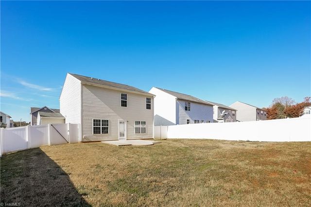 5039 Liberty Hall Circle, Winston-salem, NC 27106