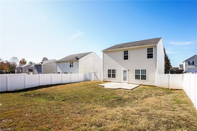 5039 Liberty Hall Circle, Winston-salem, NC 27106