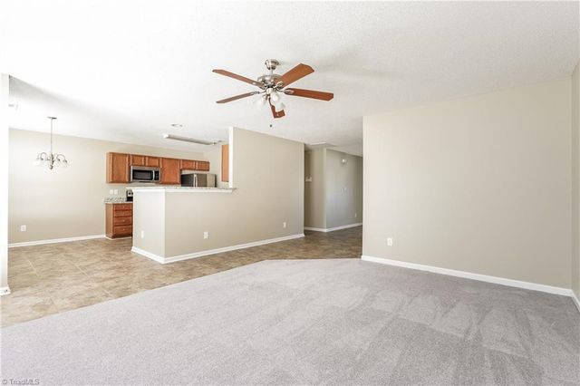 5039 Liberty Hall Circle, Winston-salem, NC 27106