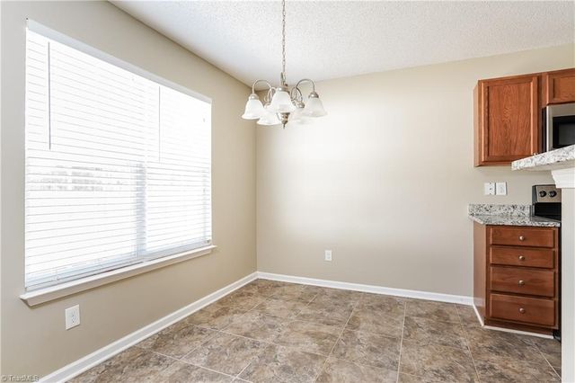 5039 Liberty Hall Circle, Winston-salem, NC 27106