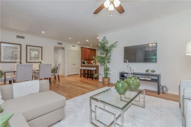 98 Overbrook, Irvine, CA 92620