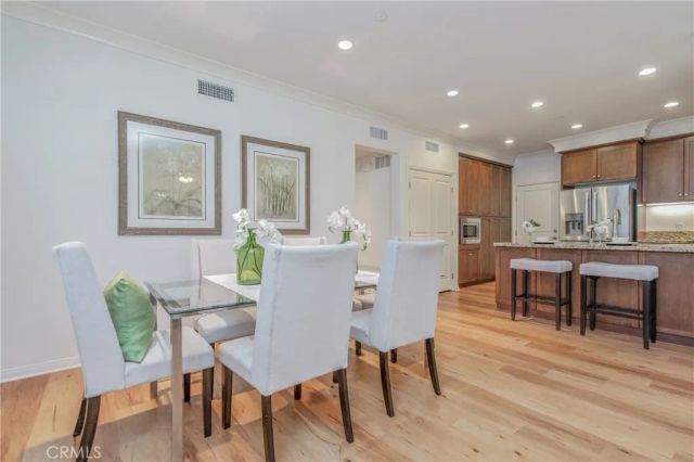 98 Overbrook, Irvine, CA 92620