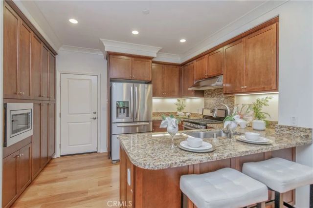 98 Overbrook, Irvine, CA 92620