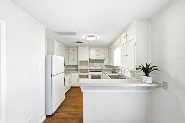 8204 Exmoor DR Unit B, Austin, TX 78757
