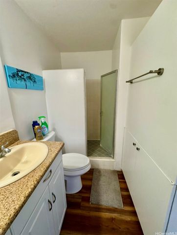 425 Ena Road 302B, Honolulu, HI 96815