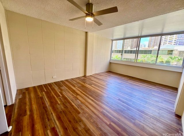 425 Ena Road 302B, Honolulu, HI 96815