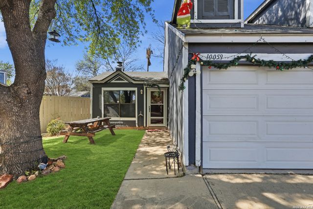 10059 Amber Field, San Antonio, TX 78245