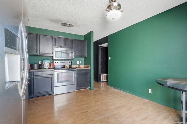 10059 Amber Field, San Antonio, TX 78245