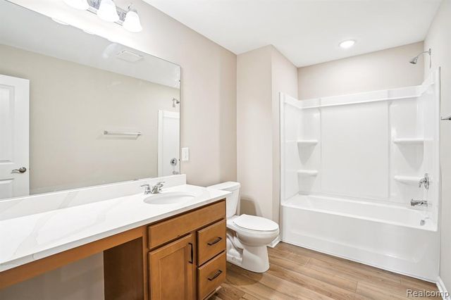 30108 Norway Drive, New Hudson, MI 48165