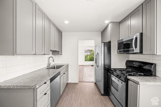 873 N AMERICAN BEAUTY DR, Salt Lake City, UT 84116