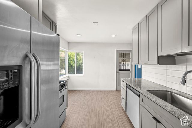 873 N AMERICAN BEAUTY DR, Salt Lake City, UT 84116