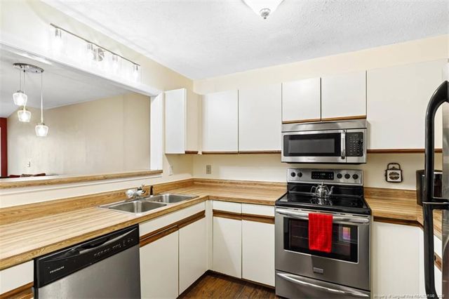 1207 Huntsman Court, Fayetteville, NC 28303