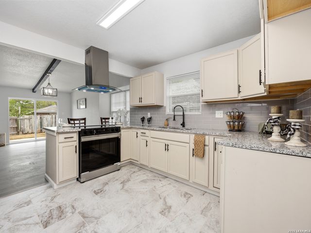 14223 Ridge Dale, San Antonio, TX 78233