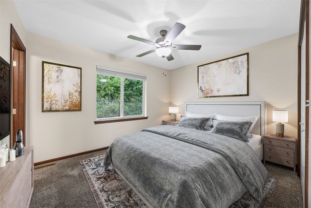 2012 SW Holly Meadow Avenue, Cedar Rapids, IA 52404
