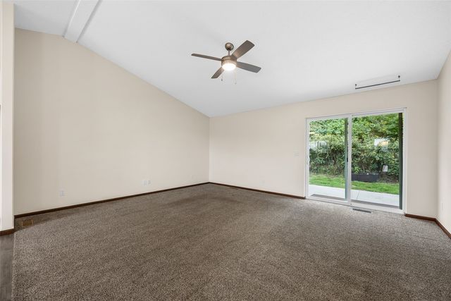 2012 SW Holly Meadow Avenue, Cedar Rapids, IA 52404