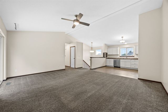 2012 SW Holly Meadow Avenue, Cedar Rapids, IA 52404