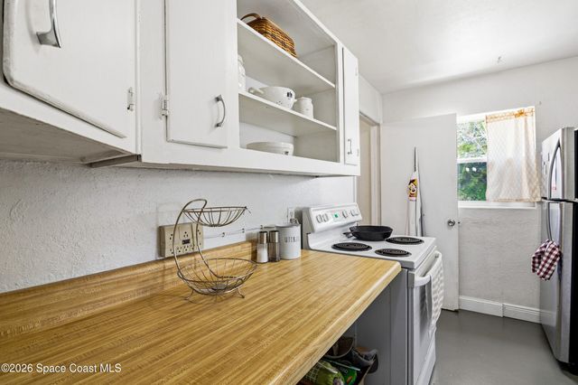 2410 Saint Swithin Lane, Melbourne, FL 32935