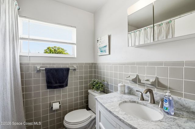 2410 Saint Swithin Lane, Melbourne, FL 32935