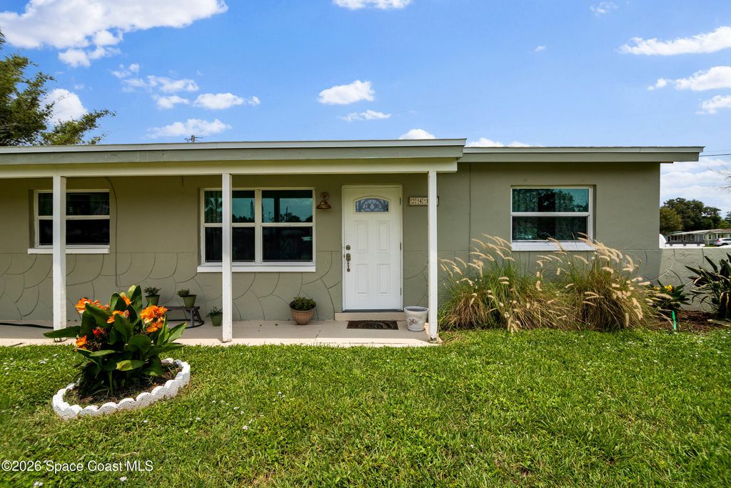 2410 Saint Swithin Lane, Melbourne, FL 32935