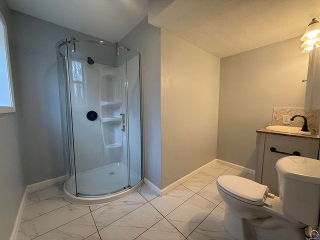 4301 NW Westgate RD, Topeka, KS 66618