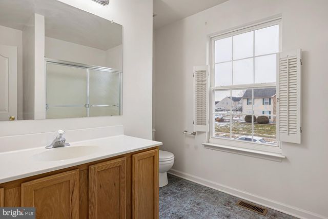 205 E HARVEST DR, New Castle, DE 19720