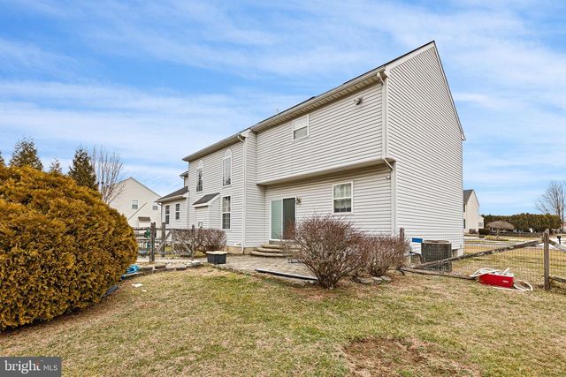 205 E HARVEST DR, New Castle, DE 19720