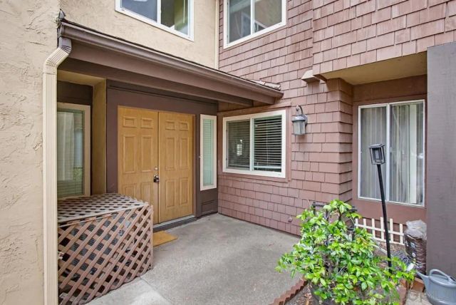 10261 Caminito Agadir, San Diego, CA 92131