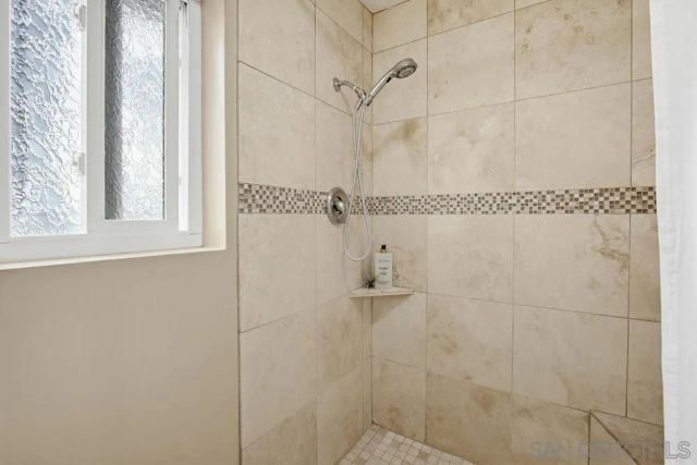 10261 Caminito Agadir, San Diego, CA 92131
