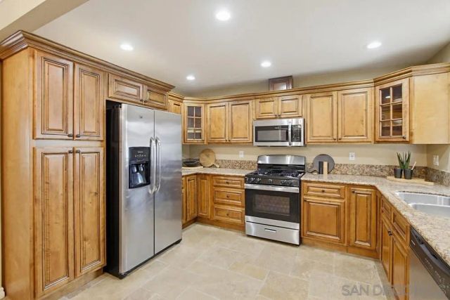 10261 Caminito Agadir, San Diego, CA 92131