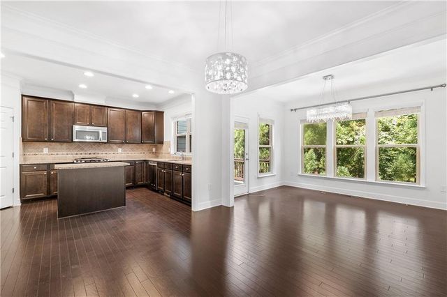 1506 Woodbridge Way NE, Atlanta, GA 30329