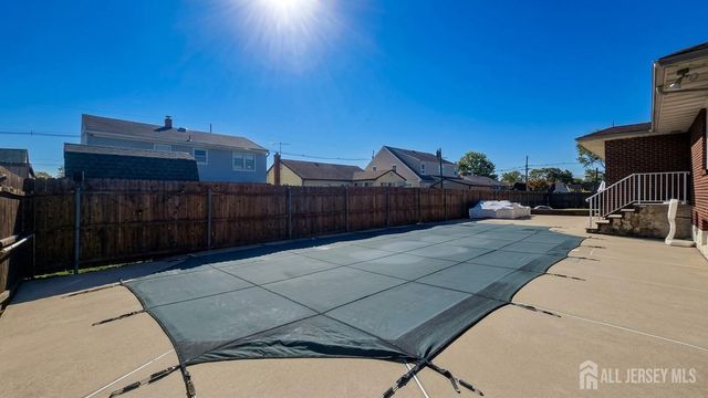 1 Pierce Street, Carteret, NJ 07008