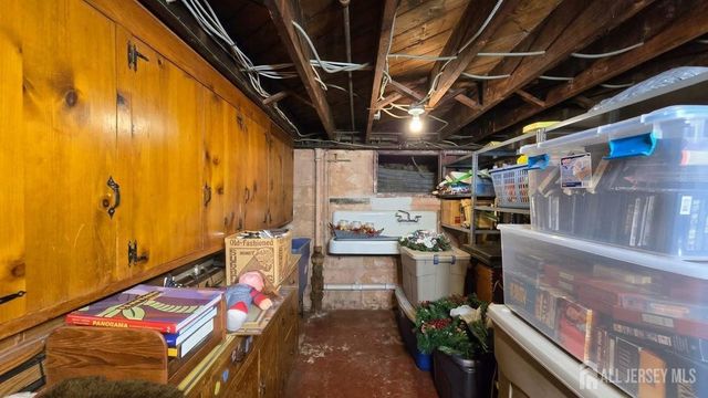 1 Pierce Street, Carteret, NJ 07008