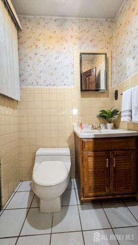 1 Pierce Street, Carteret, NJ 07008