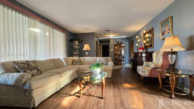 1 Pierce Street, Carteret, NJ 07008
