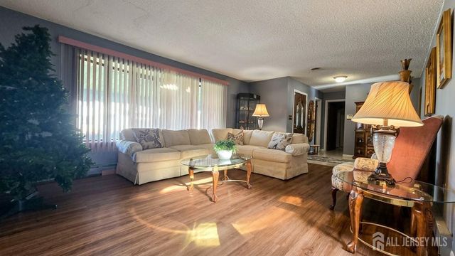 1 Pierce Street, Carteret, NJ 07008