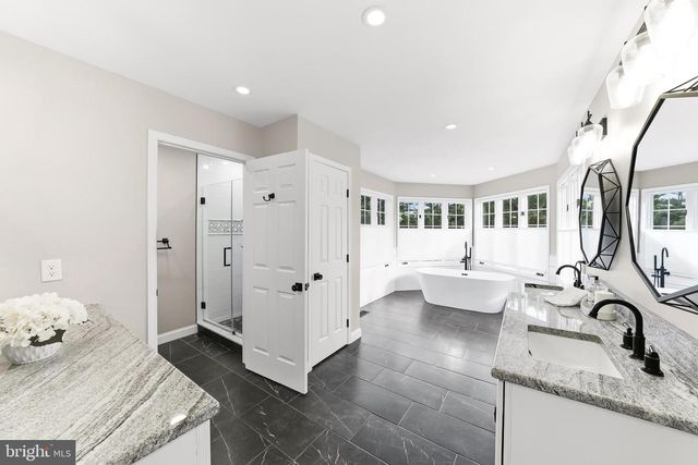 286 HICKORY DR, Kennett Square, PA 19348