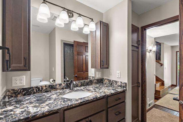 1419 Three Oaks Avenue, Maple Plain, MN 55359