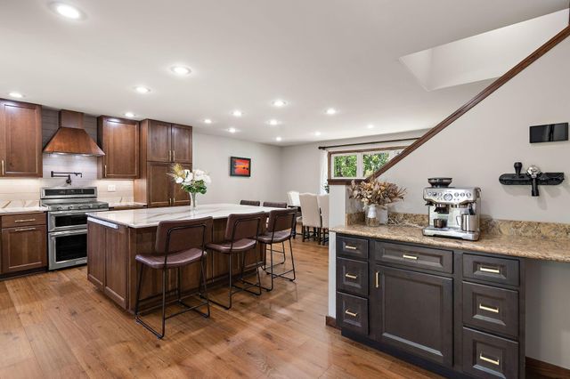 1419 Three Oaks Avenue, Maple Plain, MN 55359