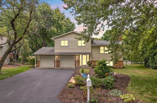 1419 Three Oaks Avenue, Maple Plain, MN 55359