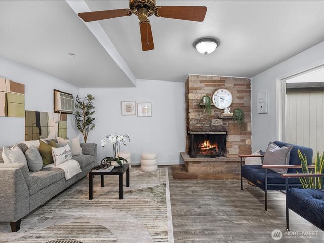 4911 97th Street E, Tacoma, WA 98446