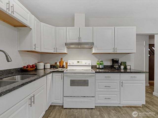 4911 97th Street E, Tacoma, WA 98446