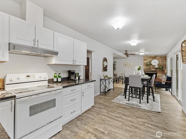 4911 97th Street E, Tacoma, WA 98446