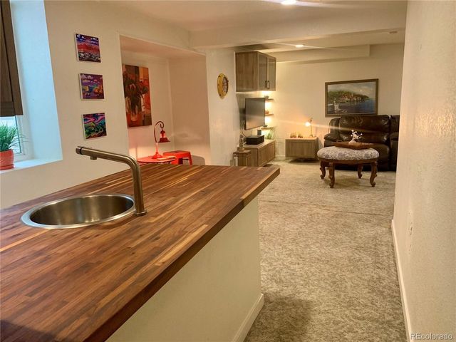 8266 S Logan Ct, Littleton, CO 80122
