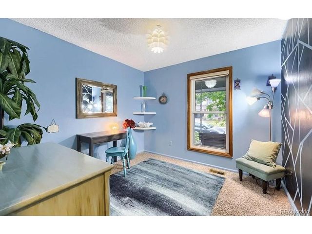 8266 S Logan Ct, Littleton, CO 80122