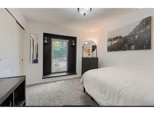 8266 S Logan Ct, Littleton, CO 80122