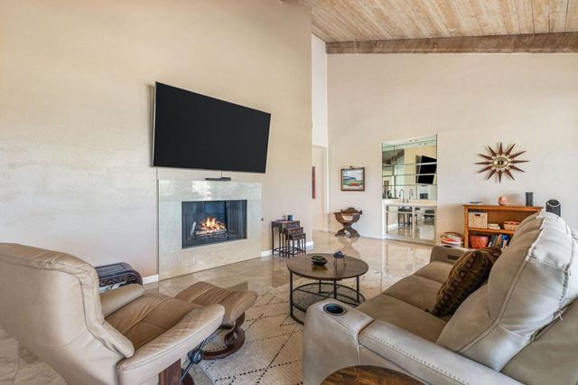 609 Desert West Drive, Rancho Mirage, CA 92270